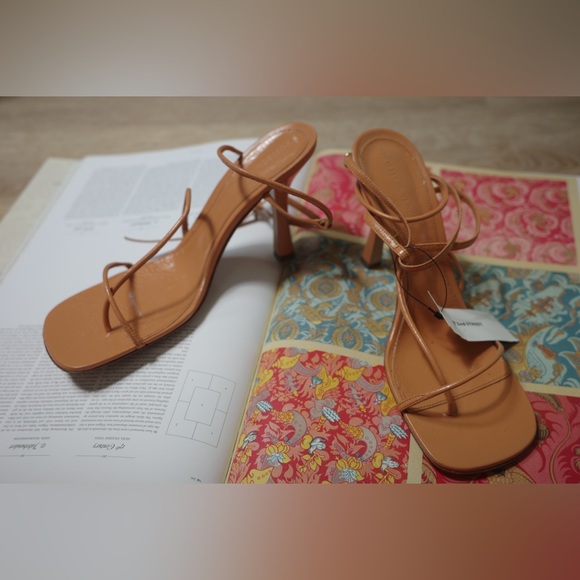 Shoes - BOTTEGA Veneta brown hottest Sandals size 38/5 8.5